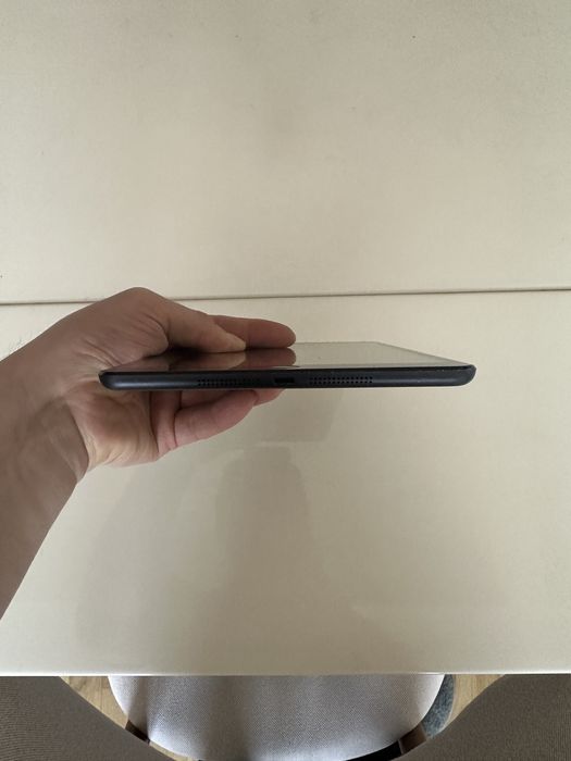 iPad Mini 64GB в отличном состояний