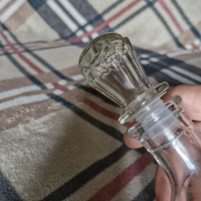 Графин стеклянный.