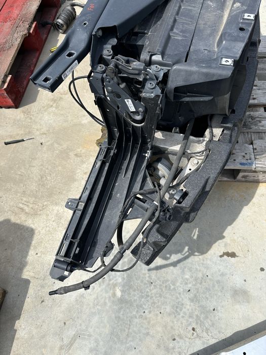 Trager BMW seria 7 model F01 / F02 motor benzina / diesel 730d / 740d / 750d / 730i / 740i / 750i complet radiatoare / ventilatoare / radiator apa ac