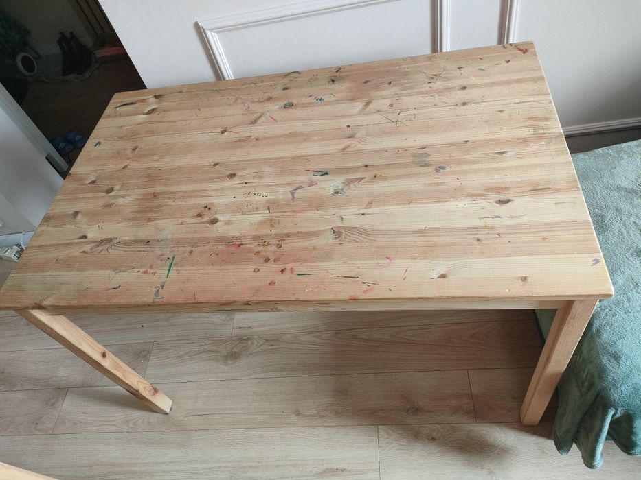 Masă din lemn de  pin