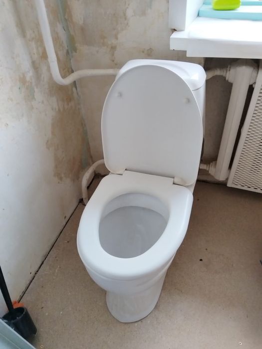 Продам унитаз 15000 тг