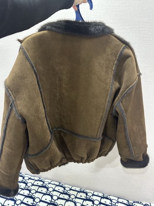 Продам дубленку замшевую