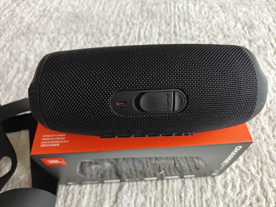 JBL Charge 5 Wi-Fi
