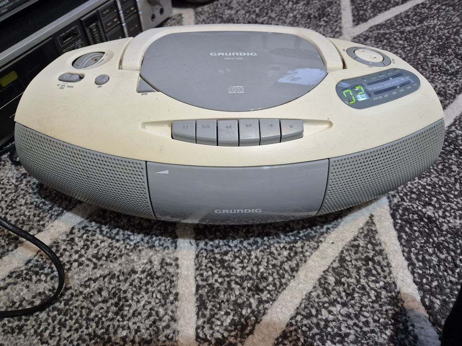 Radio casetofon Grundig RRCD 1200
