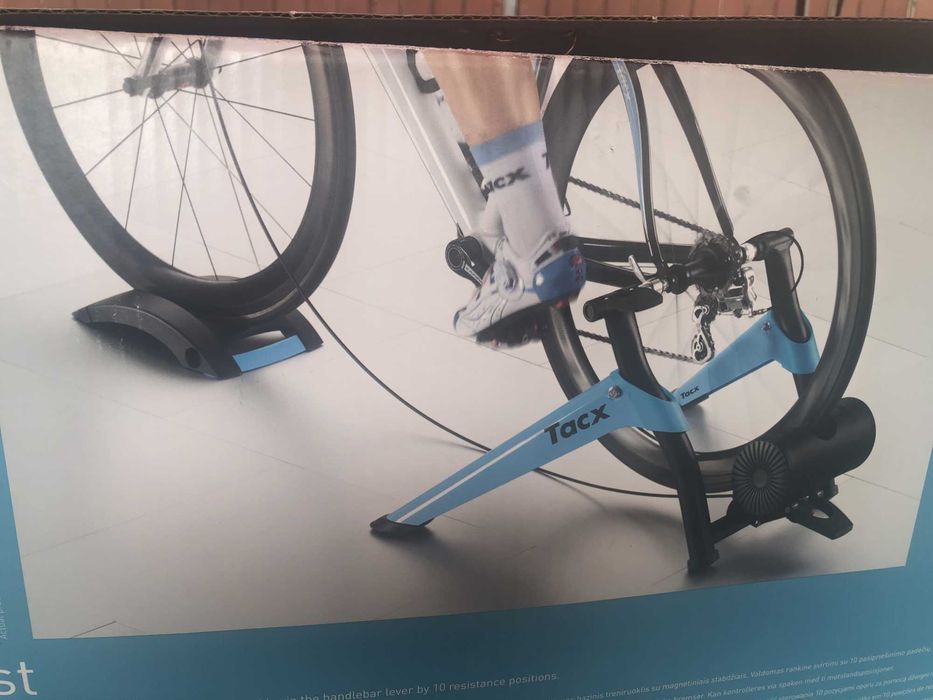 Vand Home Trainer magnetic Tacx Boost (Garmin) + Suport roată – Stare impecabilă