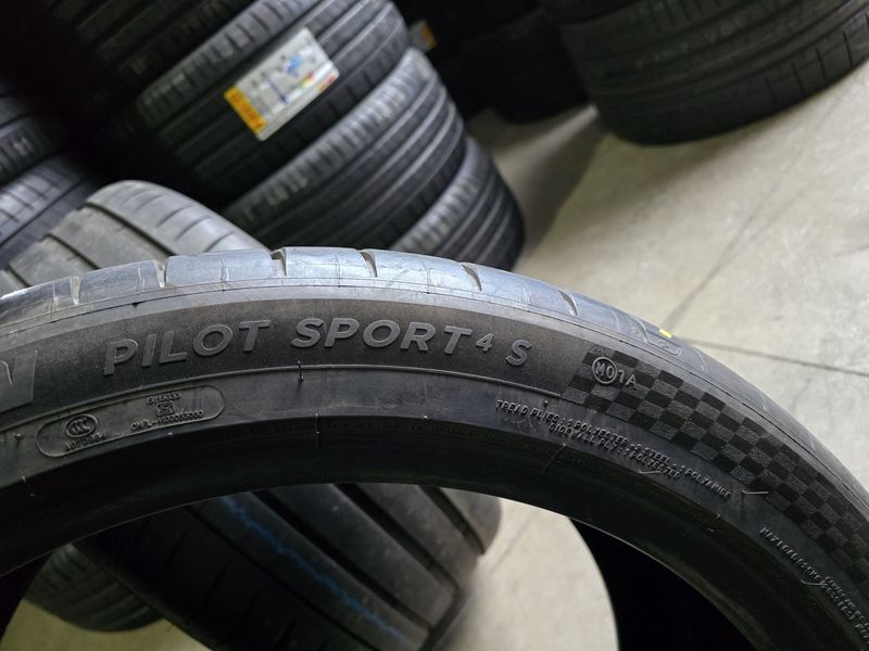 295/35/20 MICHELIN 2бр