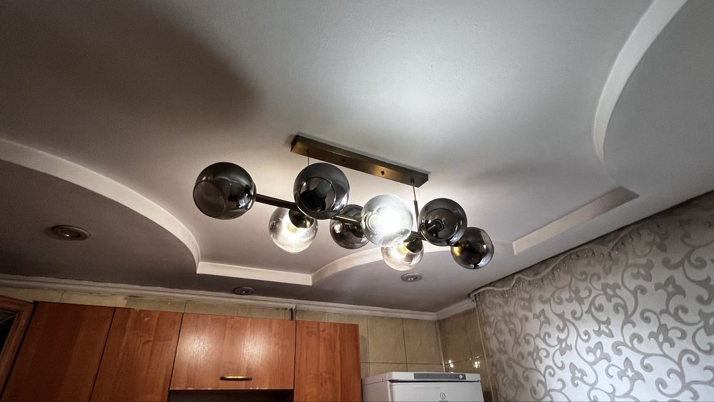 Продам люстры в хорошем состоянии