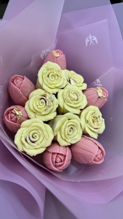 Клубника в шоколаде в виде Цветов