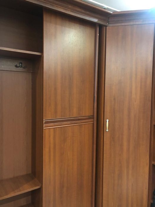 Продаю шкаф очень вместительный