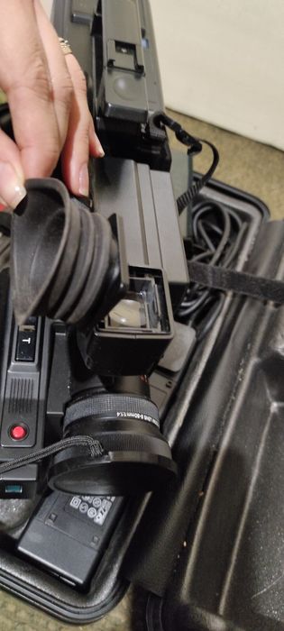 Професионална камера Grundig S-VS180