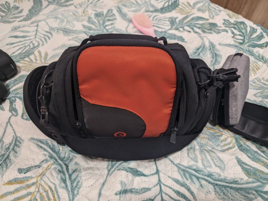 Sony Alpha a6000 ca nou - Kit complet + Geantă + Set curăţare
