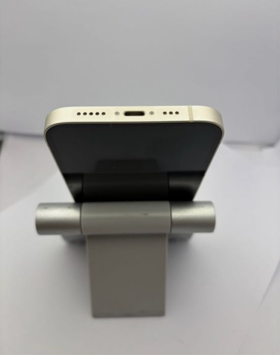 Apple IPhone 13/Белый (Starlight)/128 Gb/БЕЗ РЕОМНТА