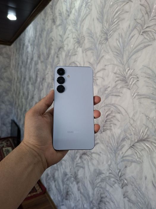 Samsung S25 Plus 12/256g sotiladi