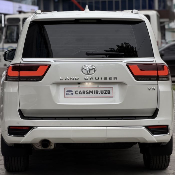 Toyota Land Cruiser 300 full 2025 yil