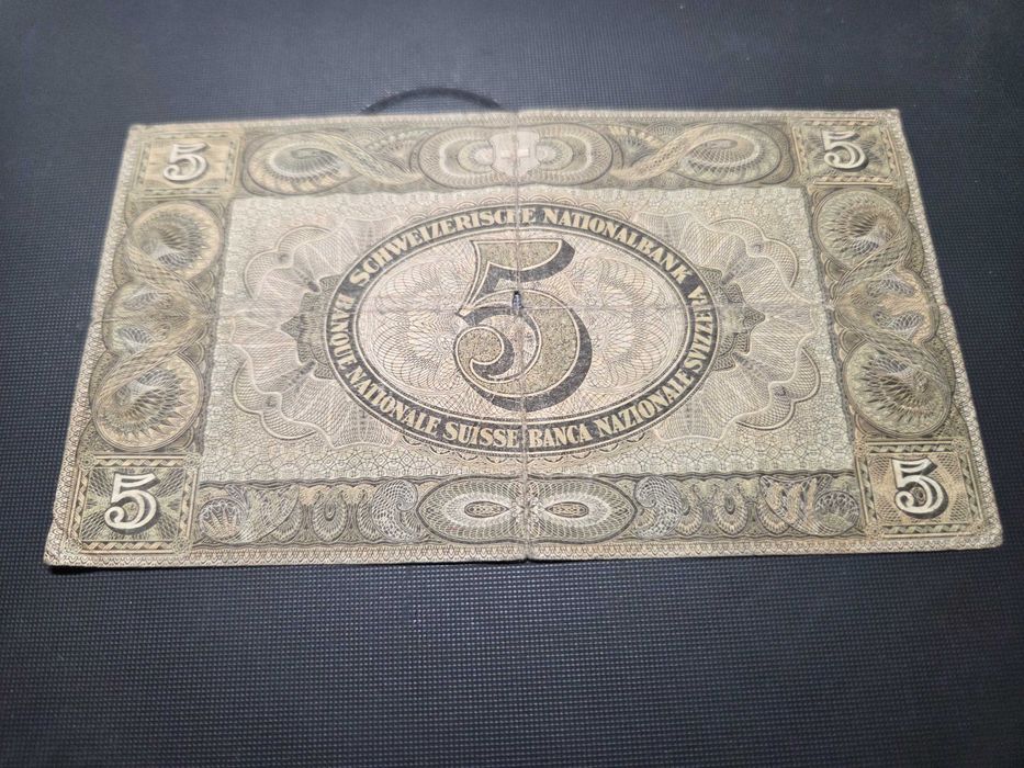 Bancnote elvețiene de 5 și 20 de franci de vânzare. Set de 3.