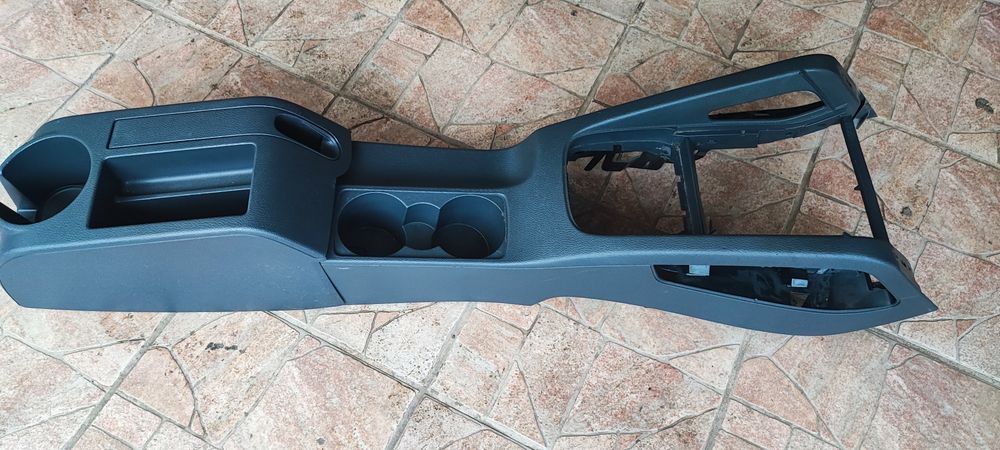 Consola centrala Golf 5