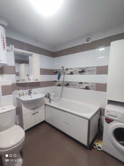 3 комнатная / по Республике