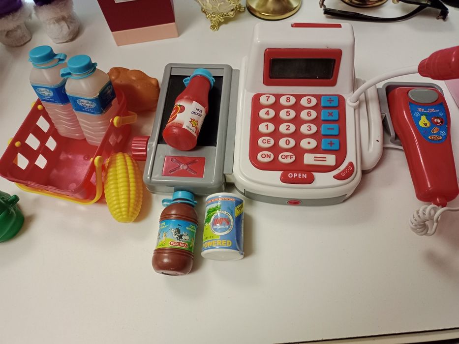 Продам игрушечную кассу