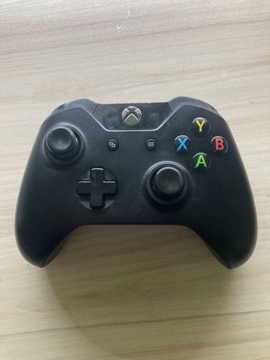 Xbox one s в добро състояние.