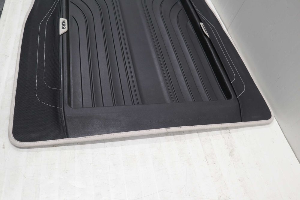Нова гумена стелка багажник БМВ Ф33 М4 Ф83