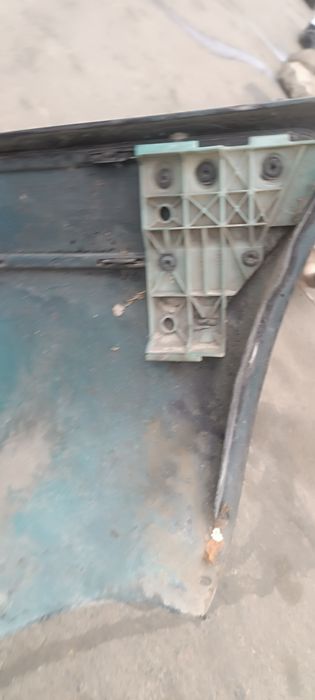 Передний бампер на audi b4