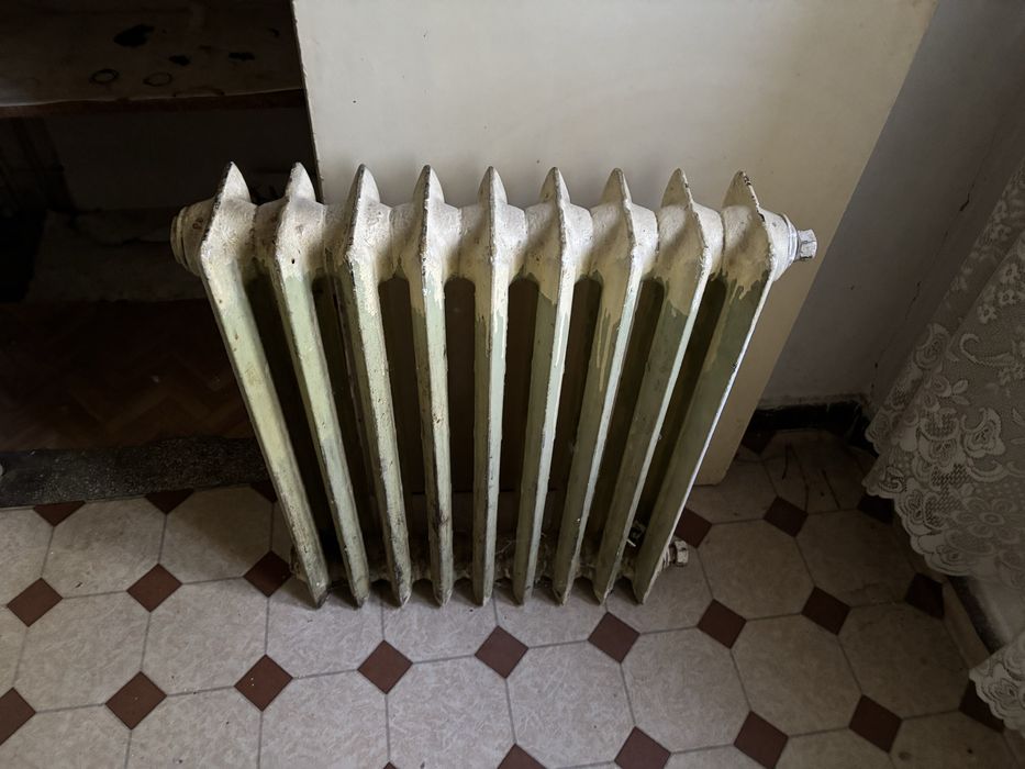 5 calorifere 250 lei pana joi.et 4 ,nu asigur manipulare