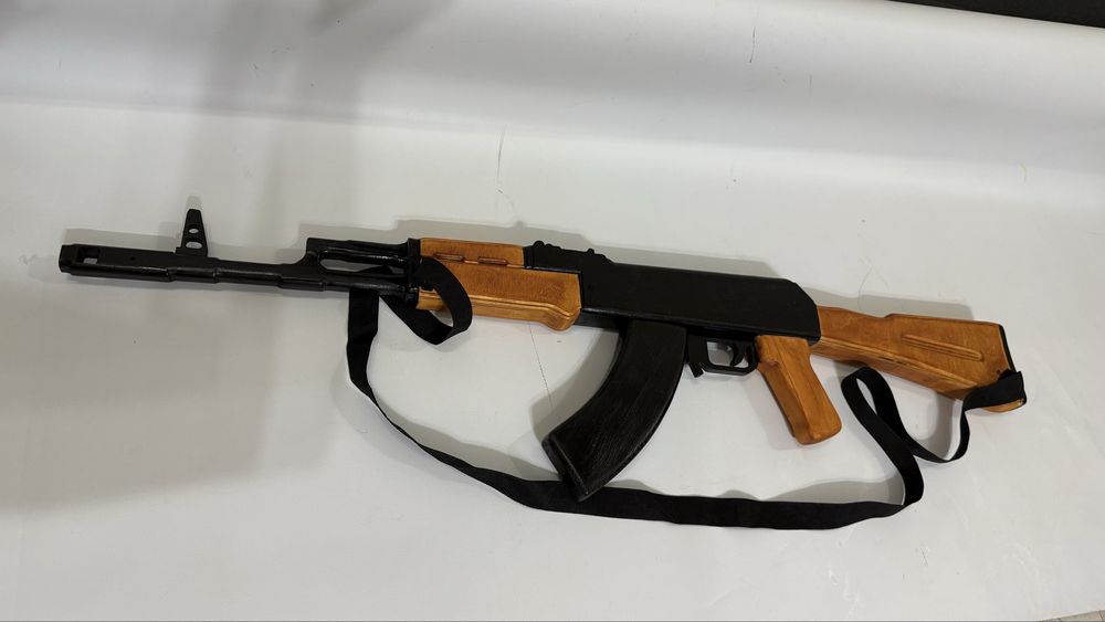Автомат Калашникова АК-74 деревянный