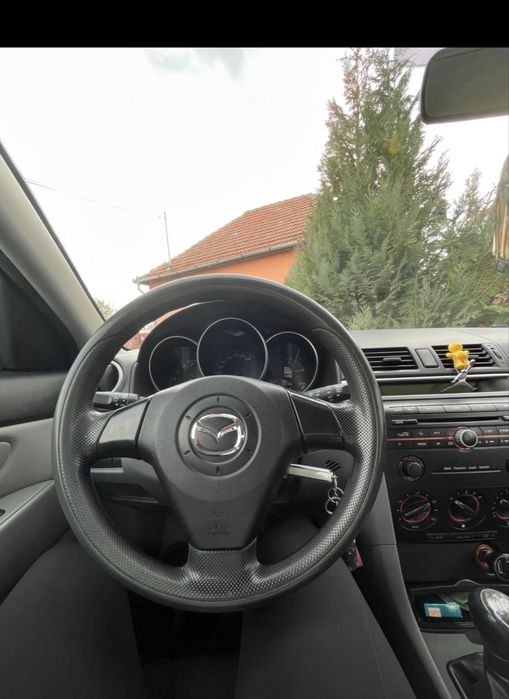 MAZDA 3 2005 — imagine 2