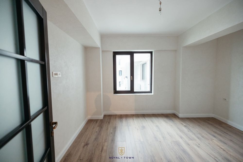 Închiriez apartament 2 camere nemobilat-birou /spațiu de lucru
