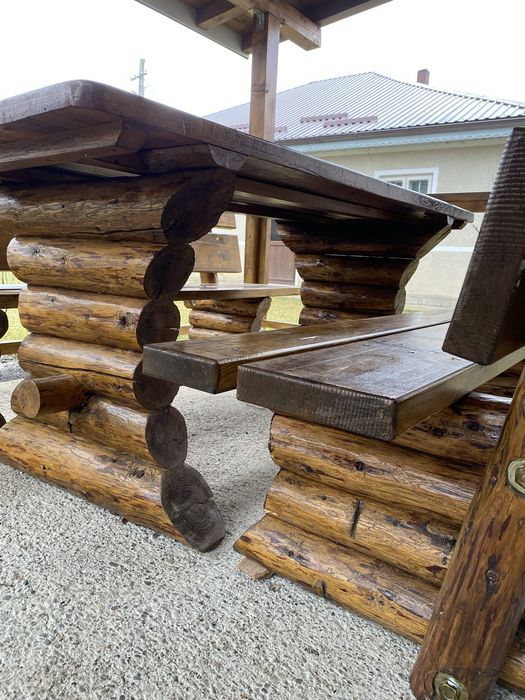 Set masa si banci din lemn masiv (stil rustic )