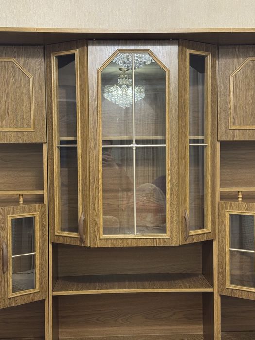 Шкаф, Стенка қонақ бөлмеге