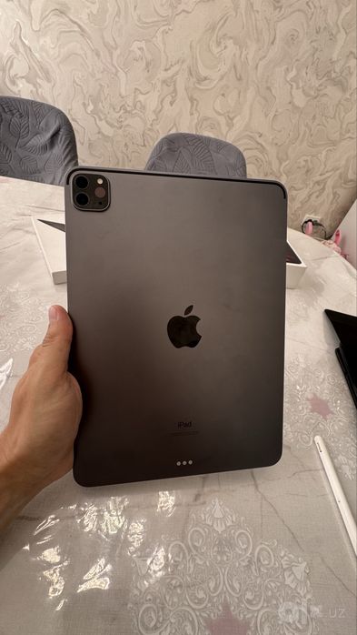 Продам Ipad 11 pro M1 256 GB Wifi фулл комплект