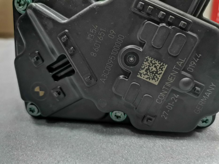 Нова Дросел Клапа BMW G20 G23 G30 G31 G01 G02 B48 B46 / 8601651