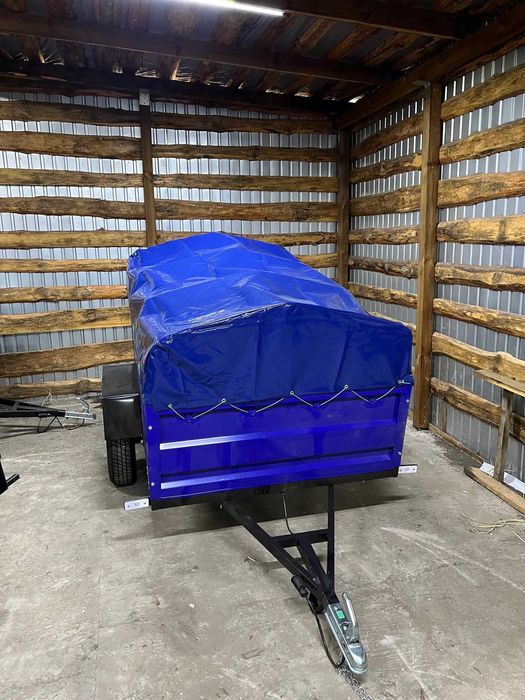 Легковой усиленный прицеп