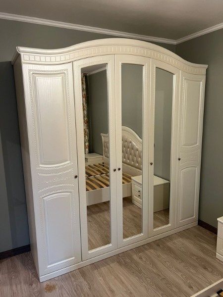 Спальный гарнитур Венера 5д