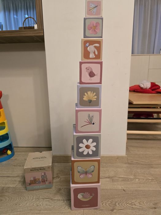 Жирафче Софи кула, дървена играчка с цифри, кубчета little dutch