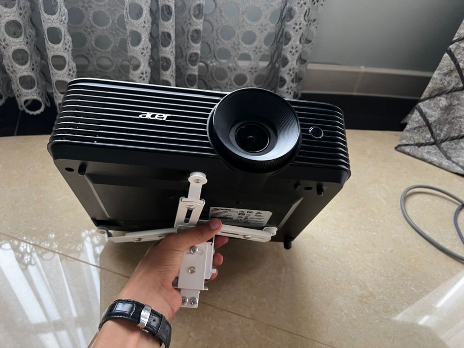 Продаётся проектор Acer X1128H / Proyektor Acer X1128H sotiladi