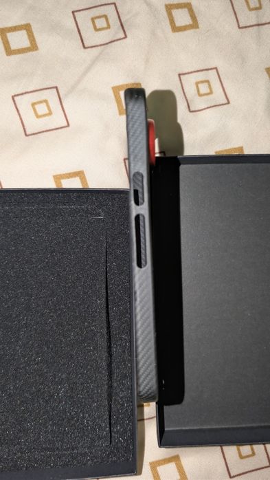 карбоновый чехол для Google pixel 9,  9pro