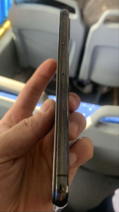 Продам Iphone xs max