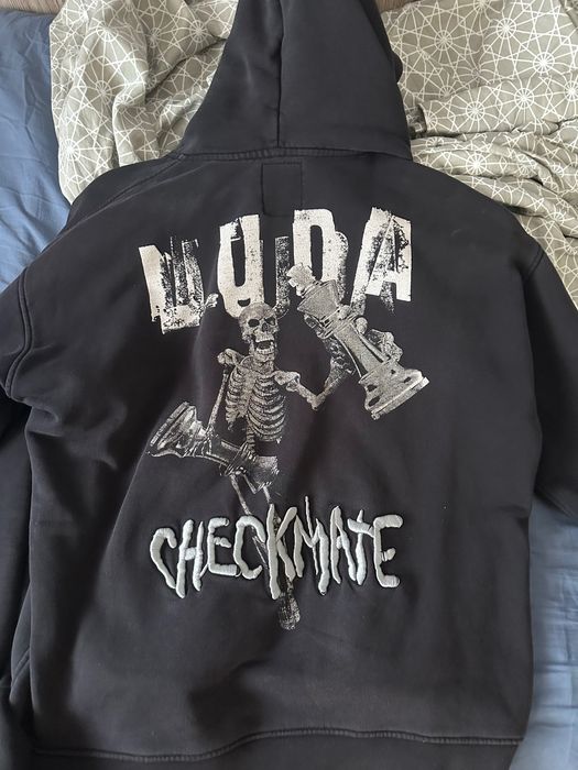 Худи на luda ново