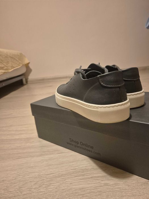 Обувки Gianni от естествена кожа