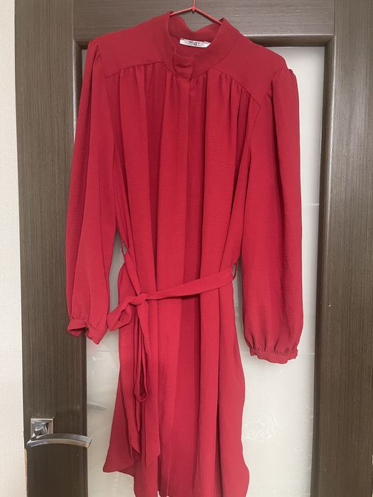 Платье коктейльное