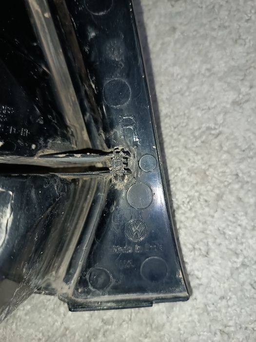 Задний правый фонарь