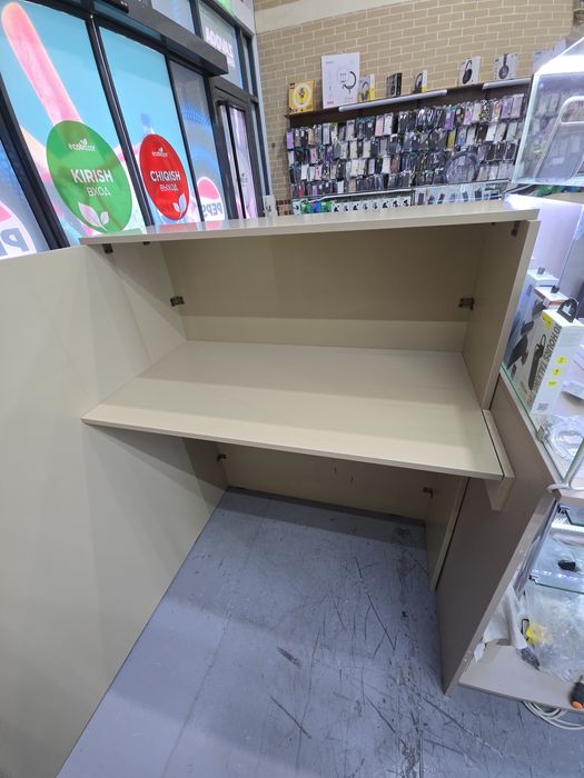 Telefon ustasi uchun joy arendaga beriladi