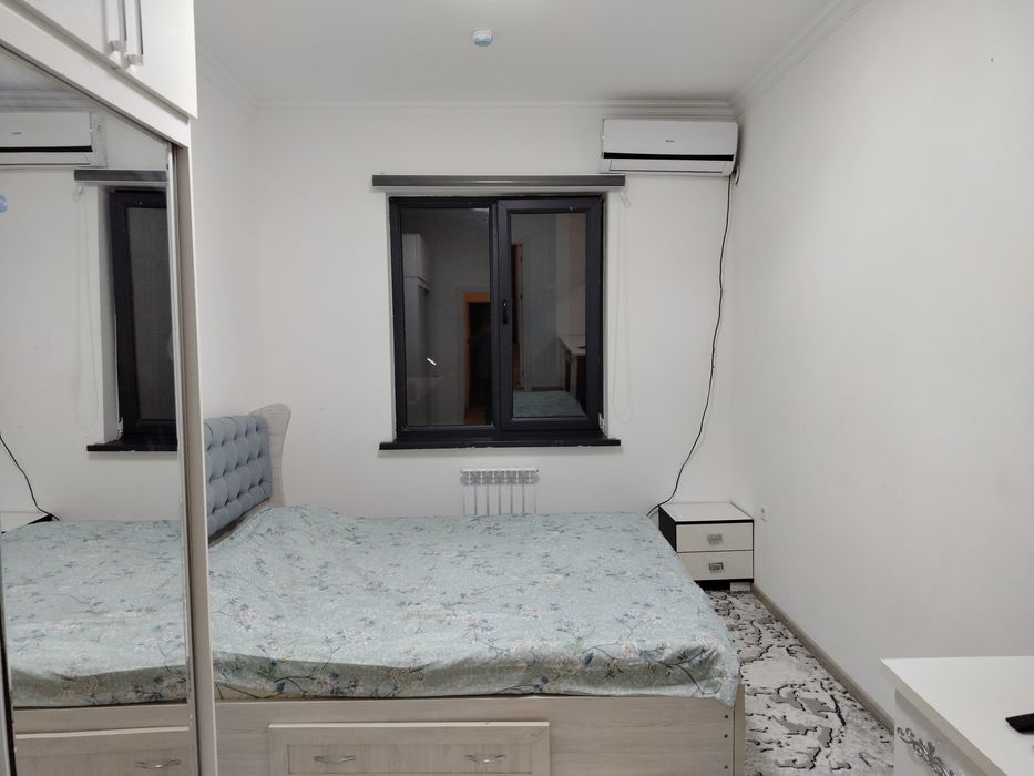 Srochno 2 xonali uy sotiladi, 2-etajda joylashgan.