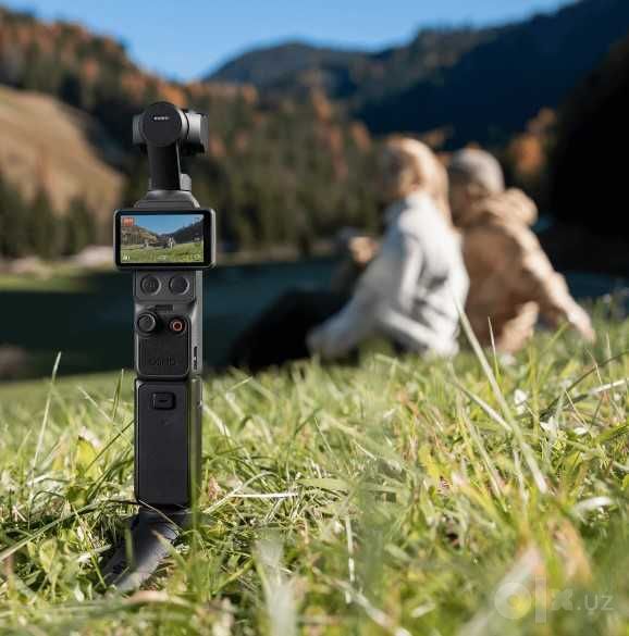 DJI Osmo Pocket 4 Creator Combo