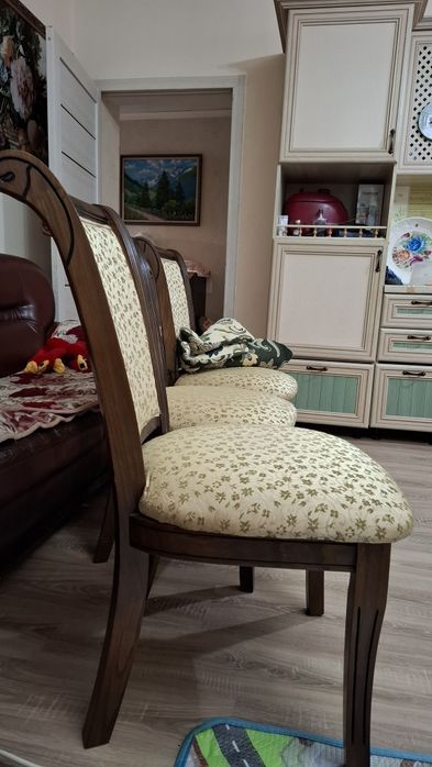 Гостинные стулья