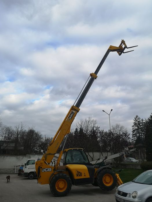 Услуги с челен телескопичен товарач