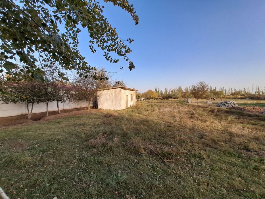 Йер майдони сотилади