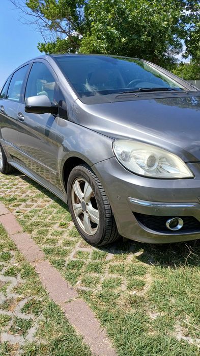 Мерцедес Бенц B клас W245